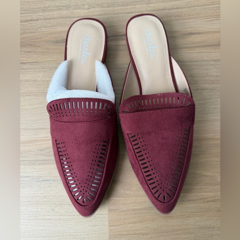 Charles by Charles David Burgundy Suede Mule Flats Size 7 NWOT